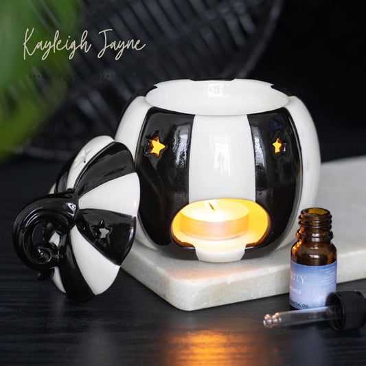 Black & White Striped, Pumpkin Oil burner / Wax Warmer